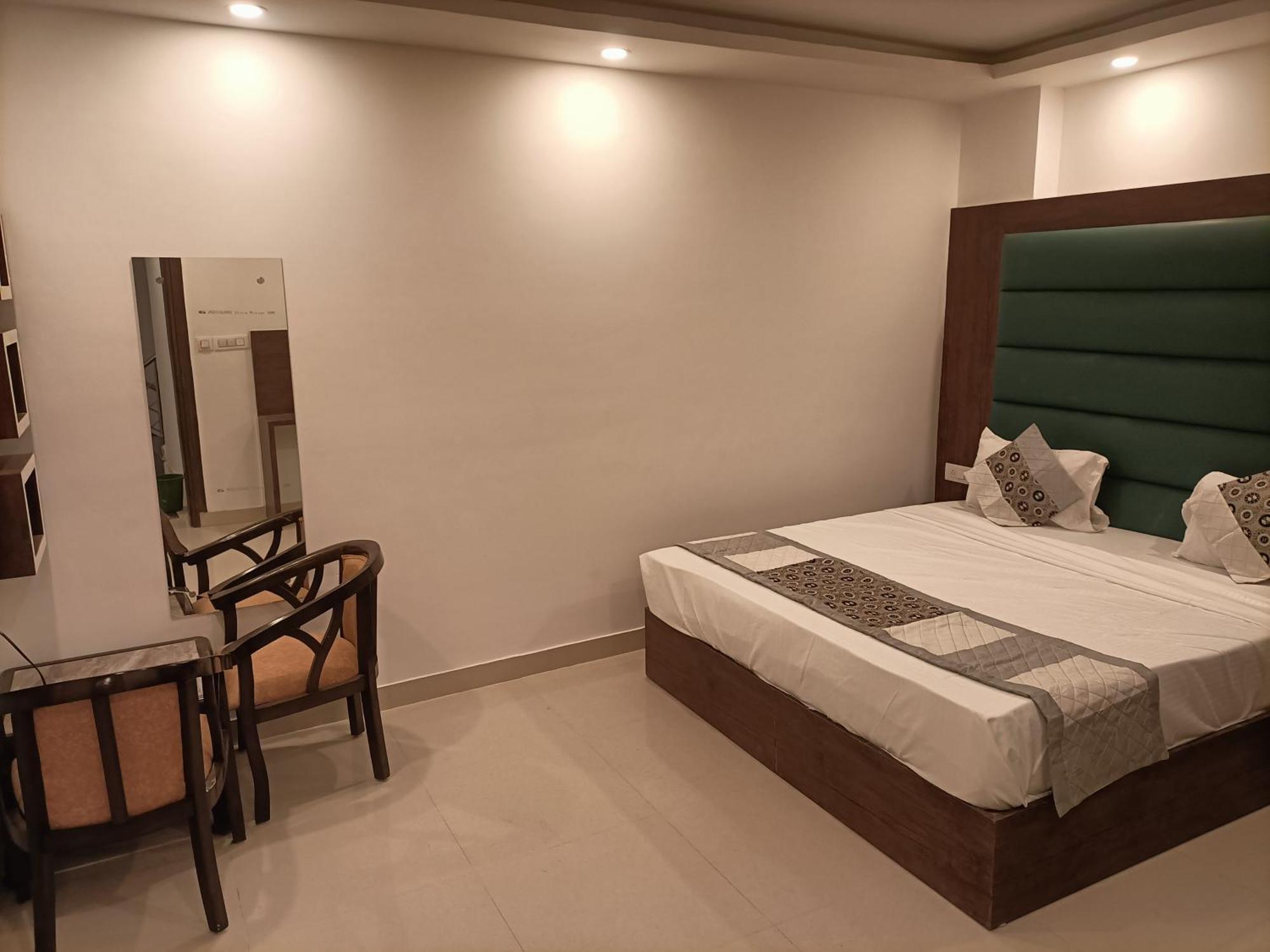 Grand Aerotech 4* New Delhi